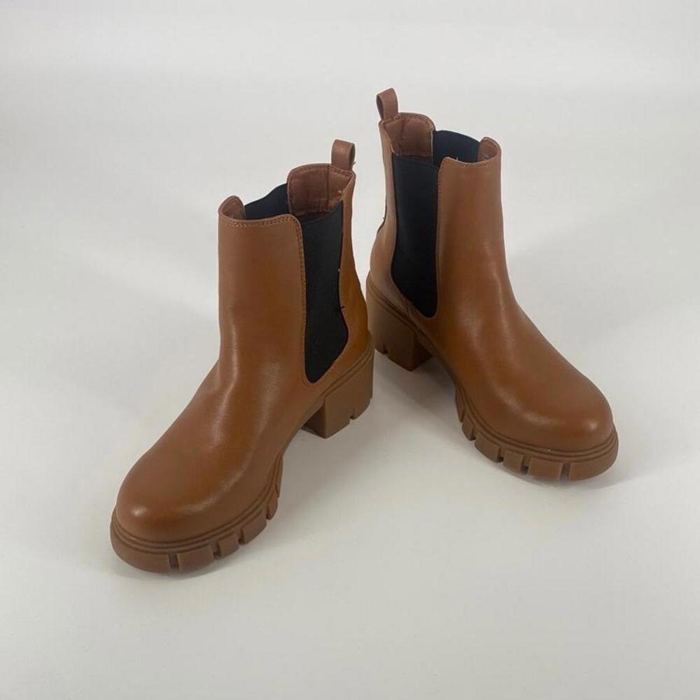 Stylish Brown Chunky Heel Chelsea Boots